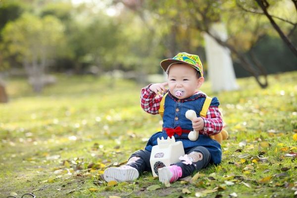 给宝宝拍周岁照应该注意什么呢?